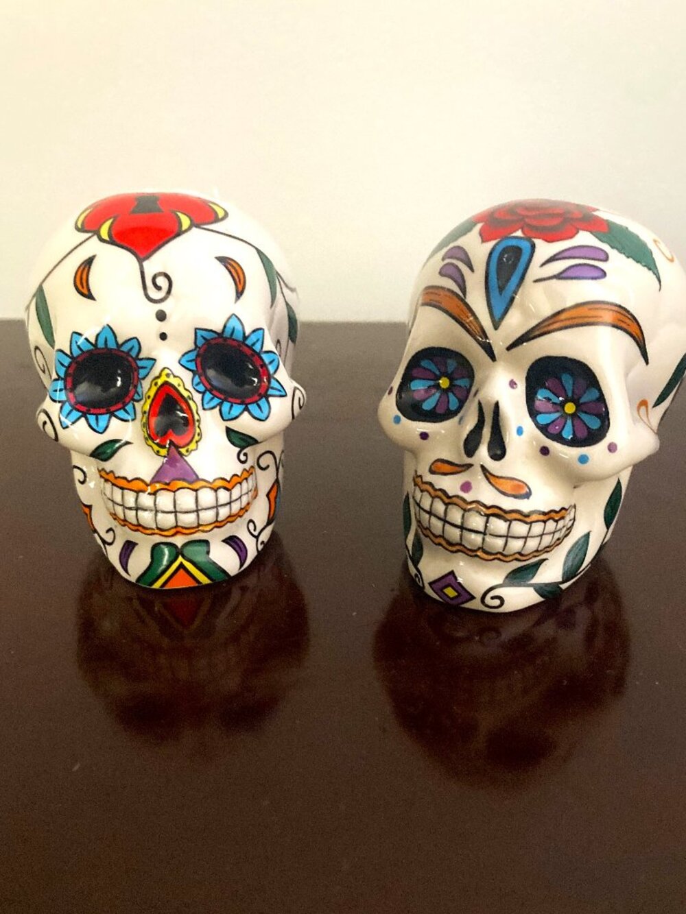 Pacific Giftware Day Of The Dead Skulls Salt Pepper Shakers Figurines, New
